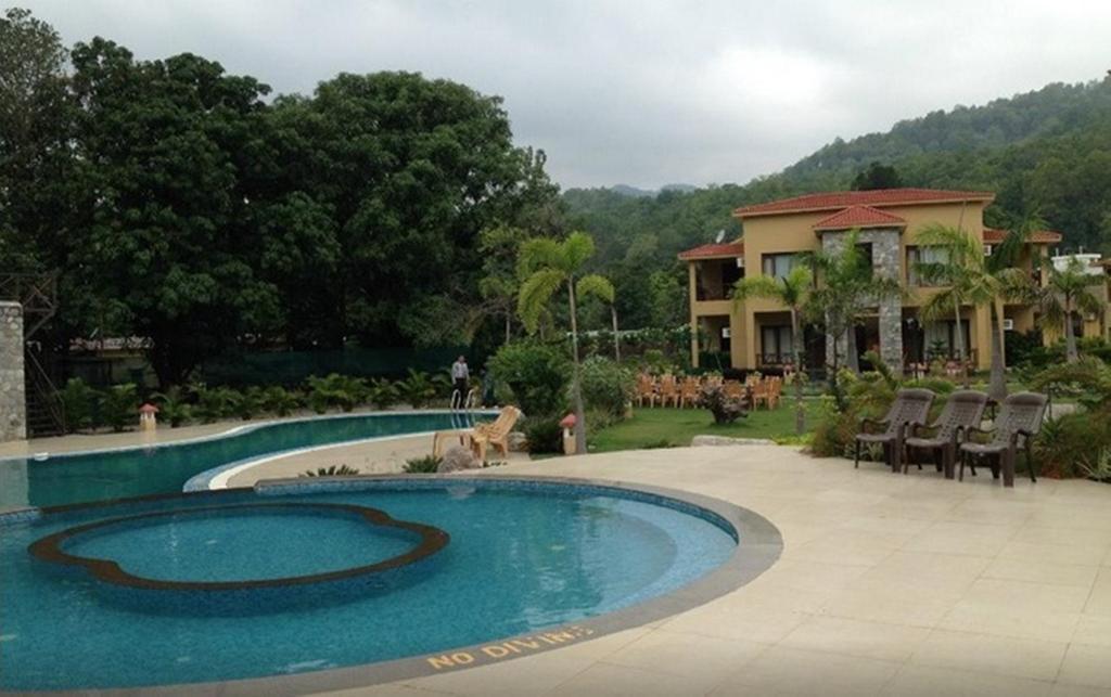 Dewdrop Mango Bloom Resort Jim Corbett National Park Bilik gambar