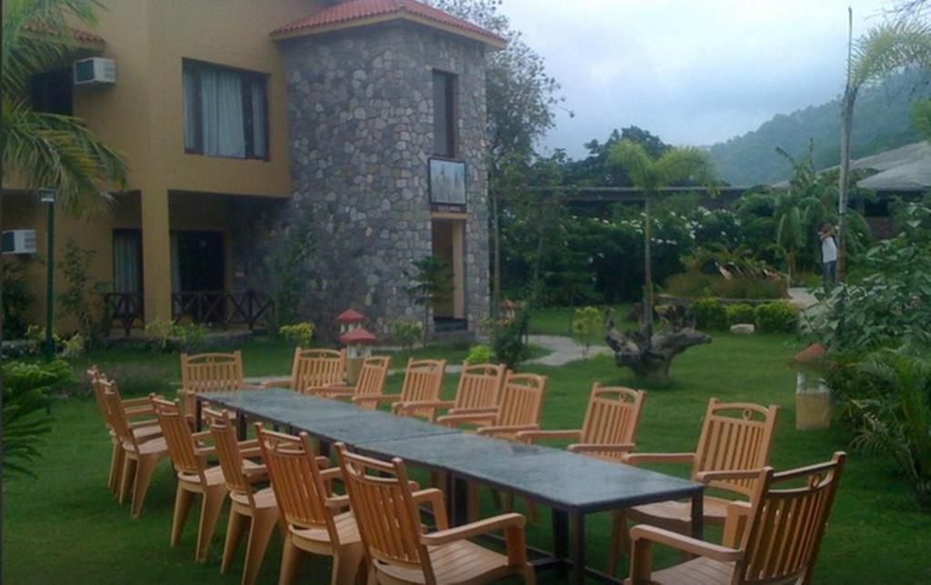 Dewdrop Mango Bloom Resort Jim Corbett National Park Bilik gambar